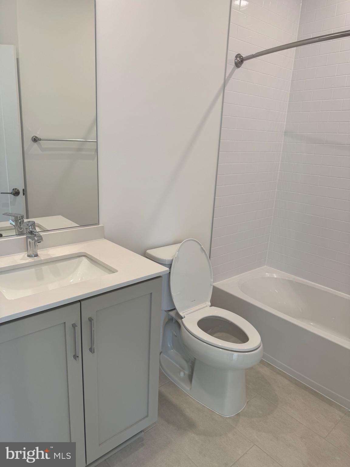 3509 Margaret Jones Place Gaithersburg, MD 20877 - Photo 17 of 40 Hall bathroom on second level