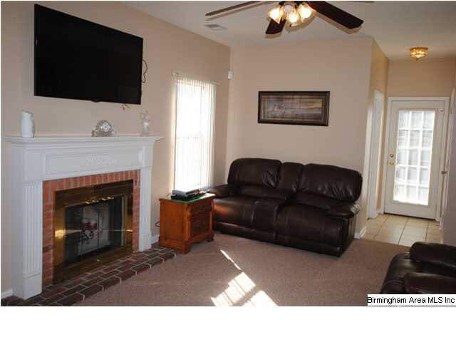 114 Brook Circle Pelham, AL 35124 - Photo 8 of 32