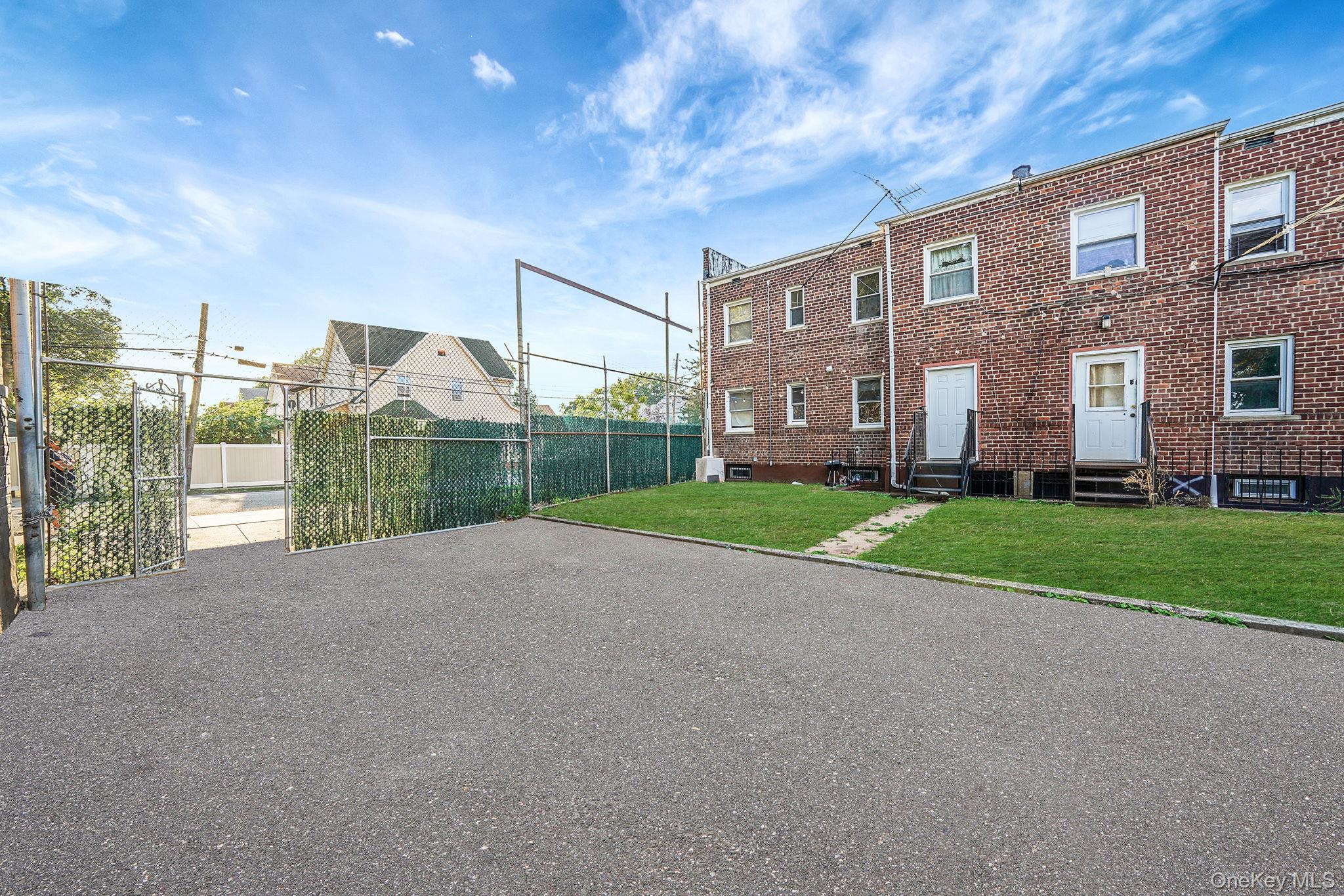 202-02 109th Avenue Queens, NY 11412 - Photo 7 of 26