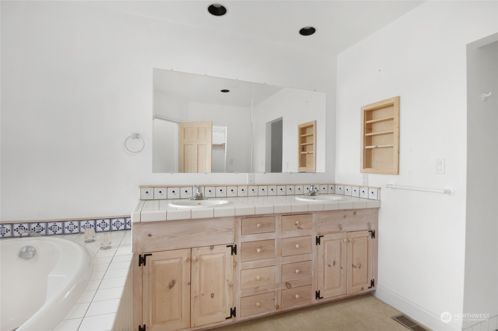 4620 Moran Road Oak Harbor, WA 98277 - Photo 23 of 40 Gallery Image 23