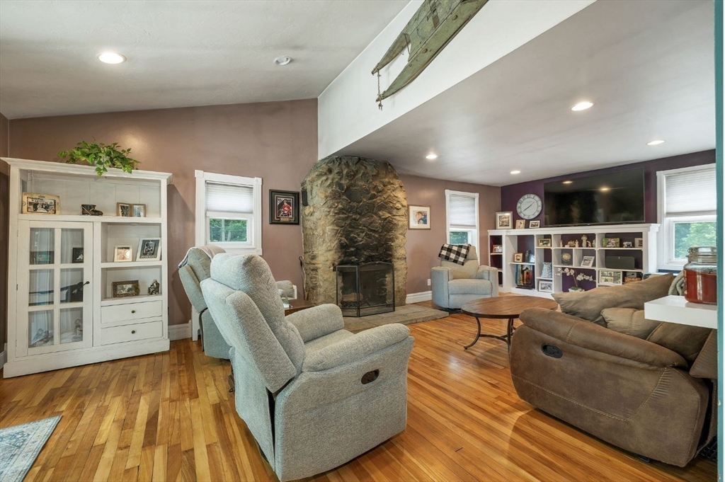 14 Frances Hill Road Westford, MA 01886 - Photo 12 of 32