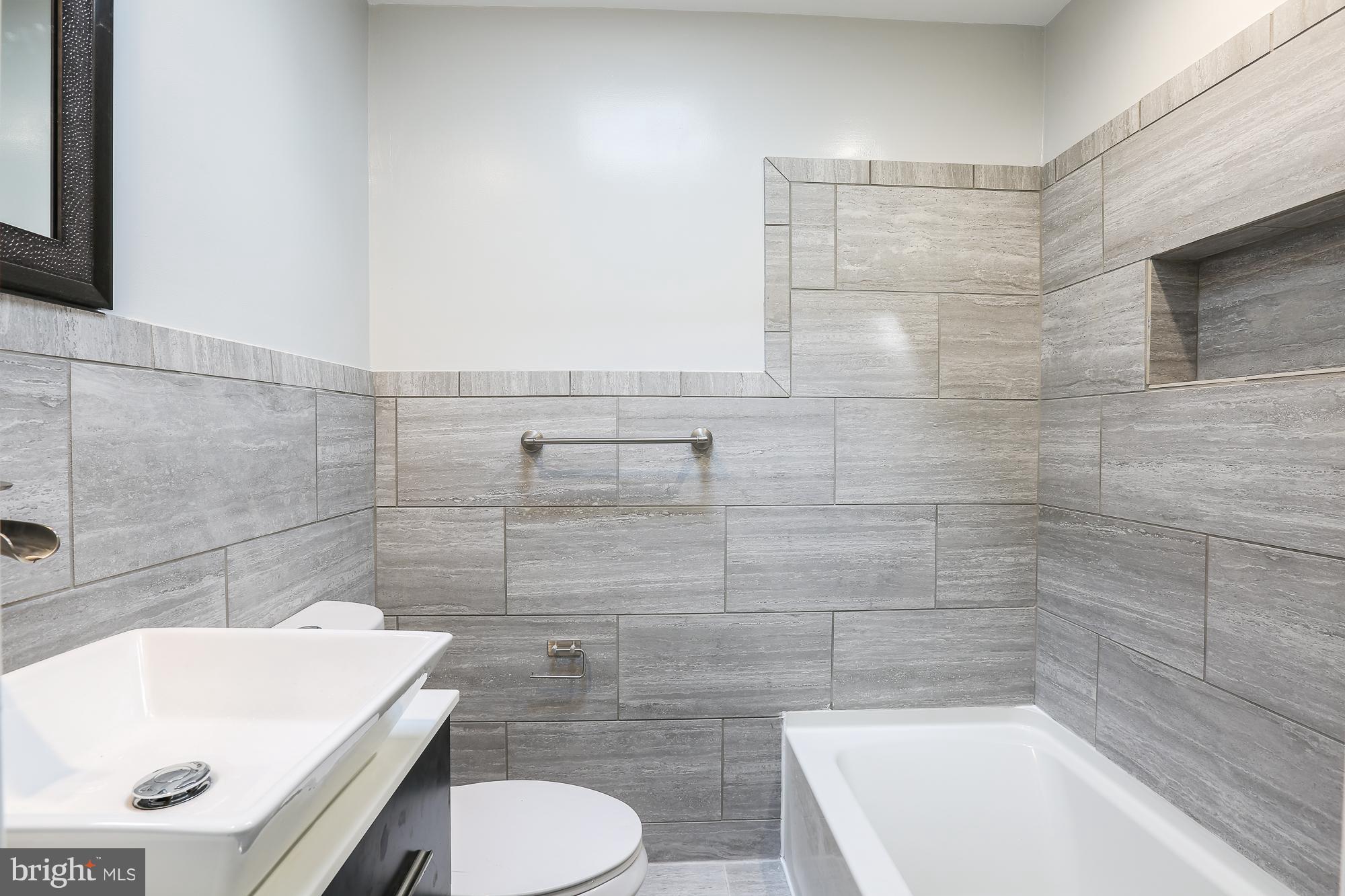 1110 Wedgewood Road Baltimore, MD 21229 - Photo 22 of 30 Bath Upstairs