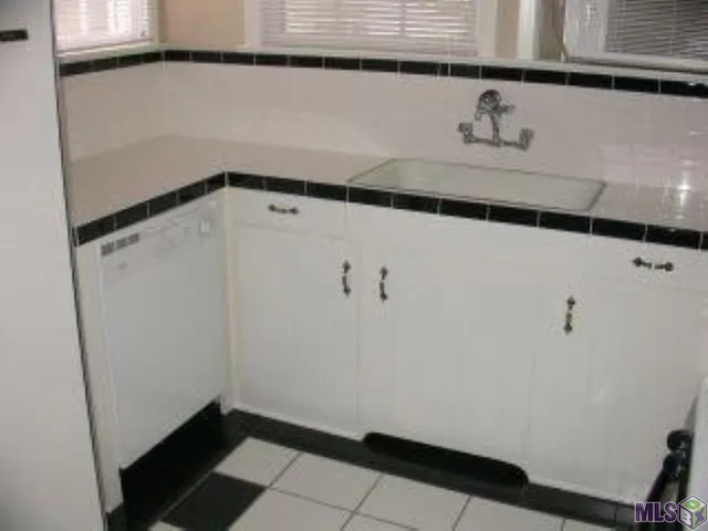 $2,400 | 2225 Broussard Street, Baton Rouge, LA 70808