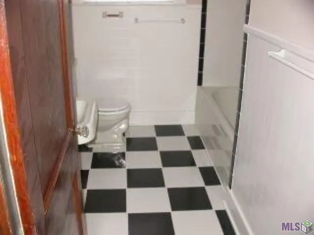 $2,400 | 2225 Broussard Street, Baton Rouge, LA 70808