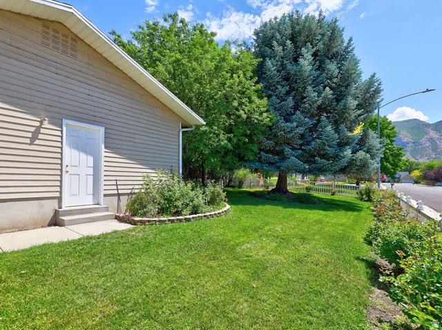 4036 North 380 W Street Provo, UT 84604 - Photo 6 of 57