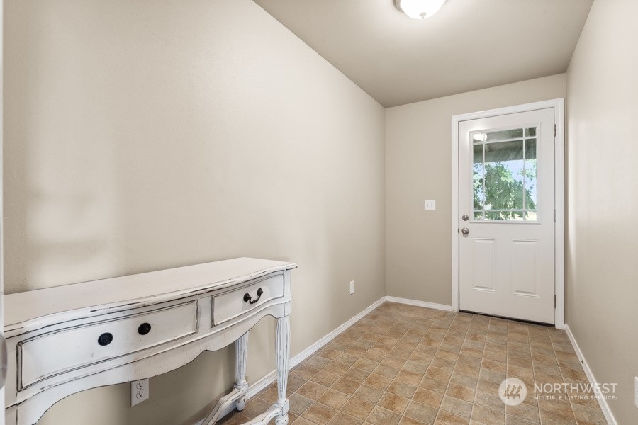 9422 Gastaeson Lane Southwest Rochester, WA 98579 - Photo 21 of 35 a view of room with washer and dryer
