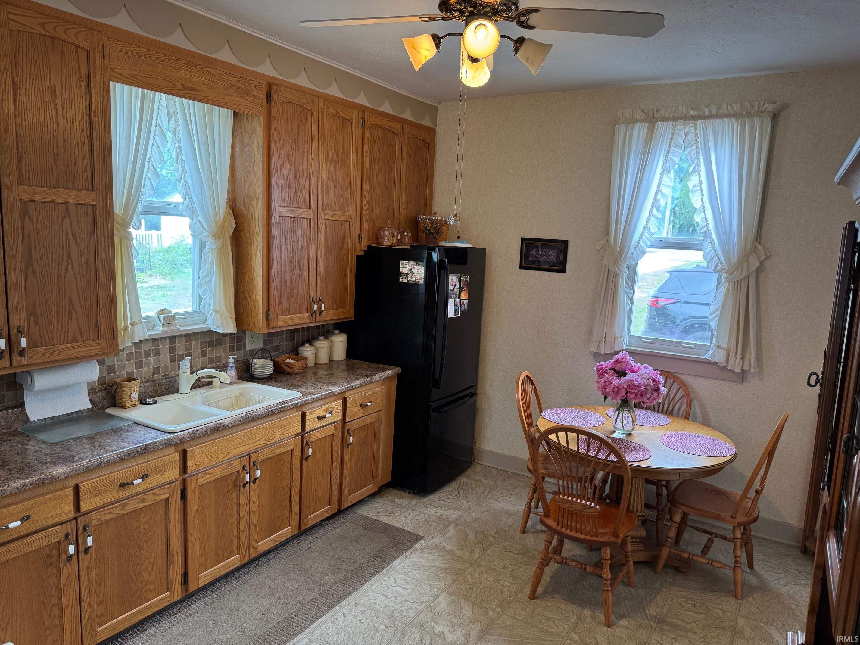 306 West Rochester Street Akron, IN 46910 - Photo 3 of 13 Gallery Image 3
