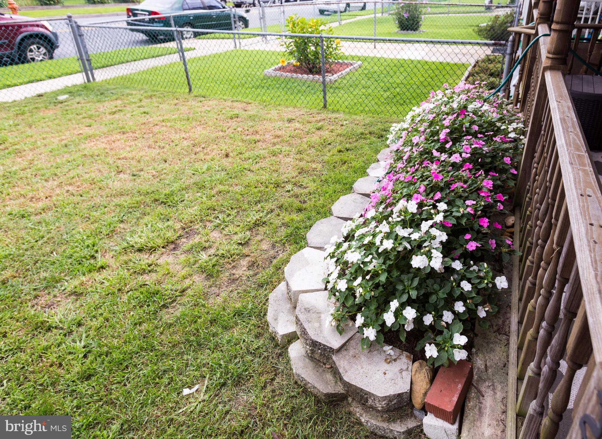 2703 Yarnall Road Halethorpe, MD 21227 - Photo 2 of 28 a view of a backyard