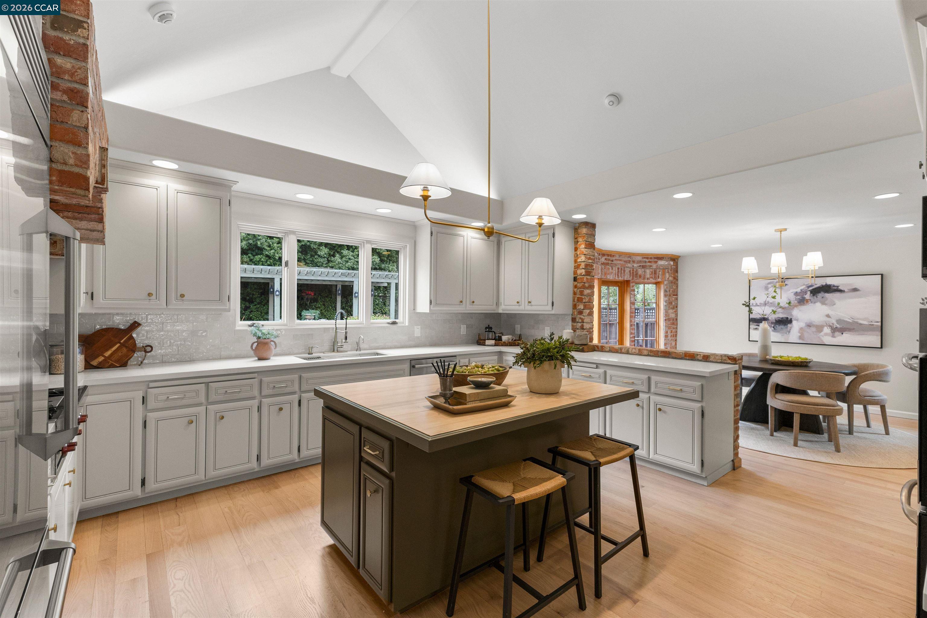 21 Oval Road Oakland, CA 94611 - Photo 11 of 53