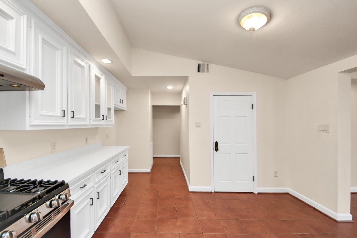 6701 Neff Street Houston, TX 77074 - Photo 17 of 44