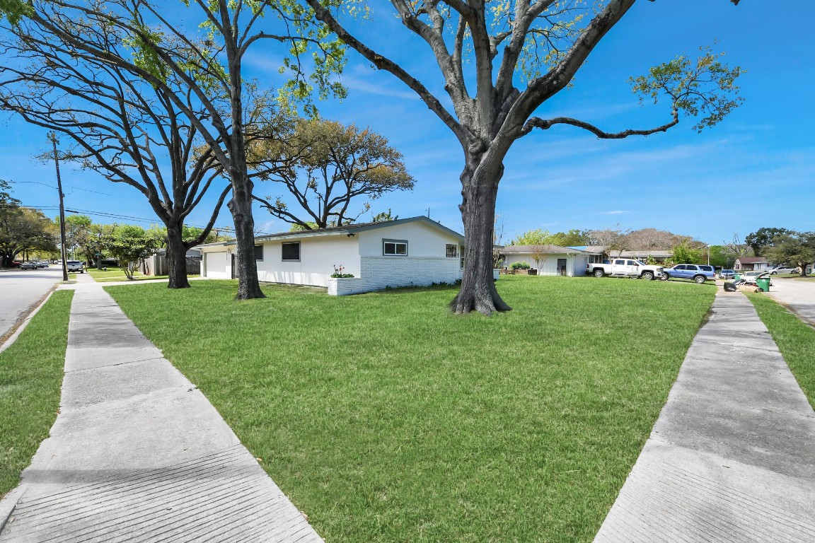 6701 Neff Street Houston, TX 77074 - Photo 41 of 44