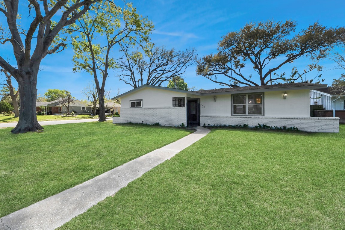 6701 Neff Street Houston, TX 77074 - Photo 7 of 44