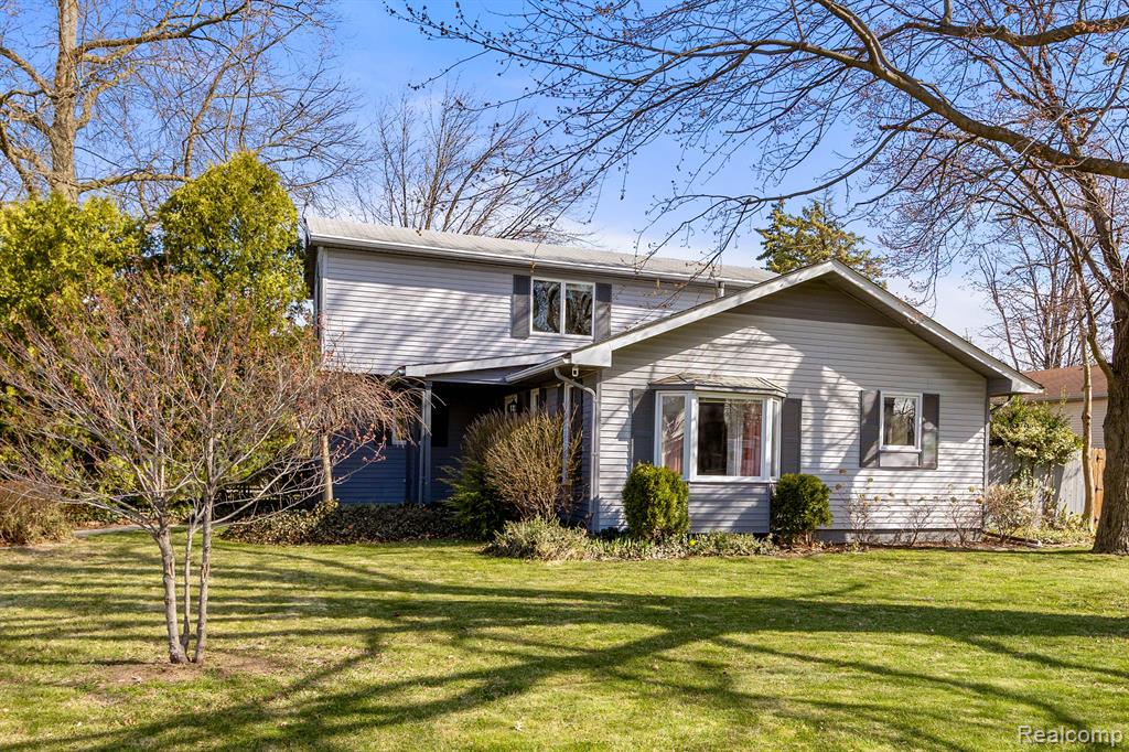 5409 Meadow View Street Sterling Heights, MI 48310 - Photo 1 of 39