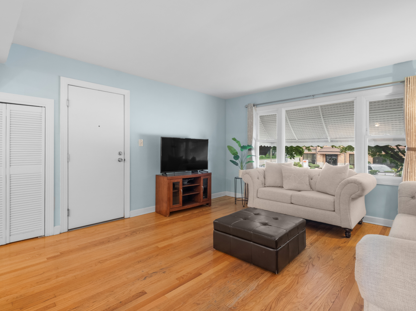 7818 West 26th Street, Unit 1N Riverside, IL 60546 - Photo 3 of 15