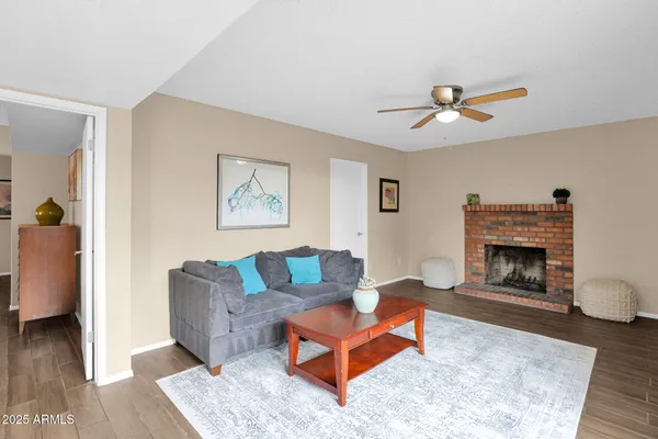 $320,000 | 15201 North 25th Drive, Unit 11, Phoenix, AZ 85023