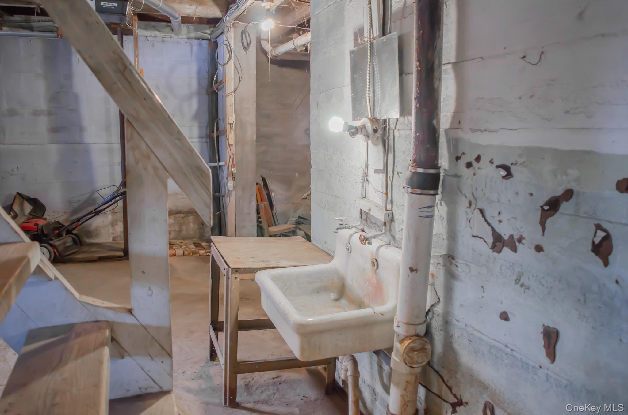 8874 Rte 9W Athens, NY 12015 - Photo 30 of 48