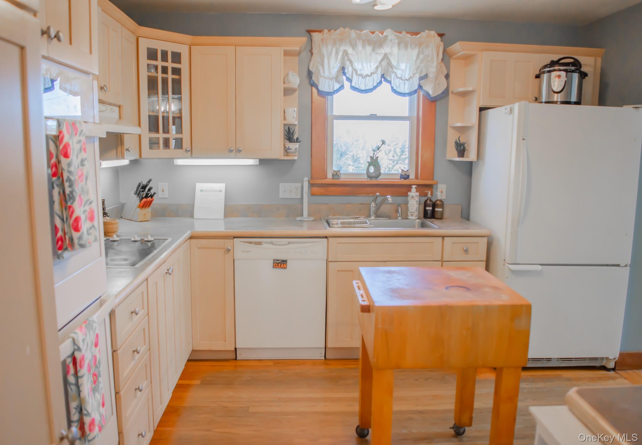 8874 Rte 9W Athens, NY 12015 - Photo 10 of 48