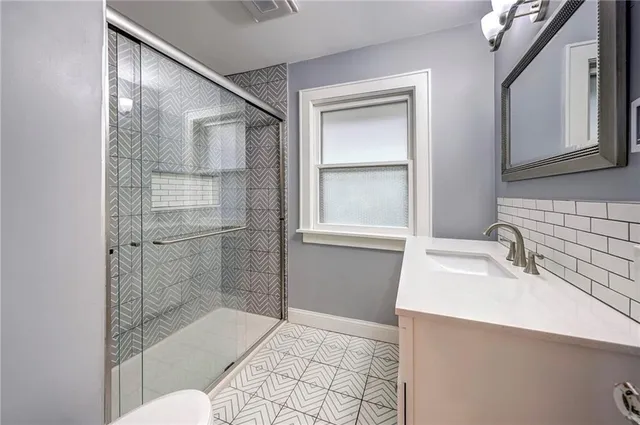 $415,000 | 421 East 69th Terrace, Kansas City, MO 64131