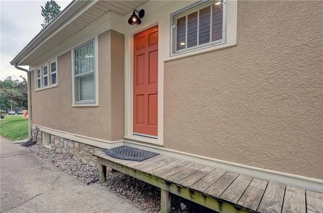 $415,000 | 421 East 69th Terrace, Kansas City, MO 64131