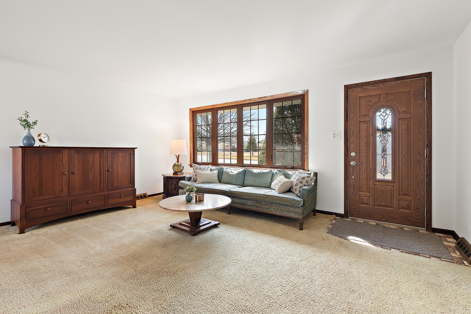 10609 Forest Lane Chicago Ridge, IL 60415 - Photo 3 of 17 Gallery Image 3