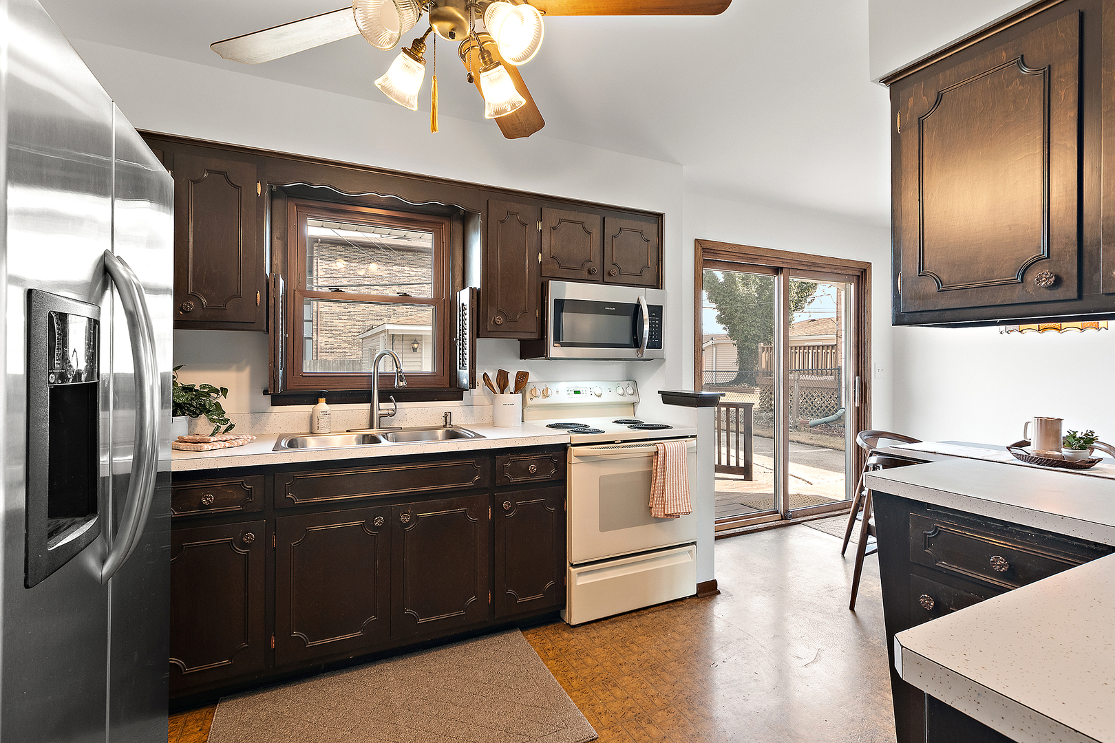 10609 Forest Lane Chicago Ridge, IL 60415 - Photo 7 of 17 Gallery Image 7