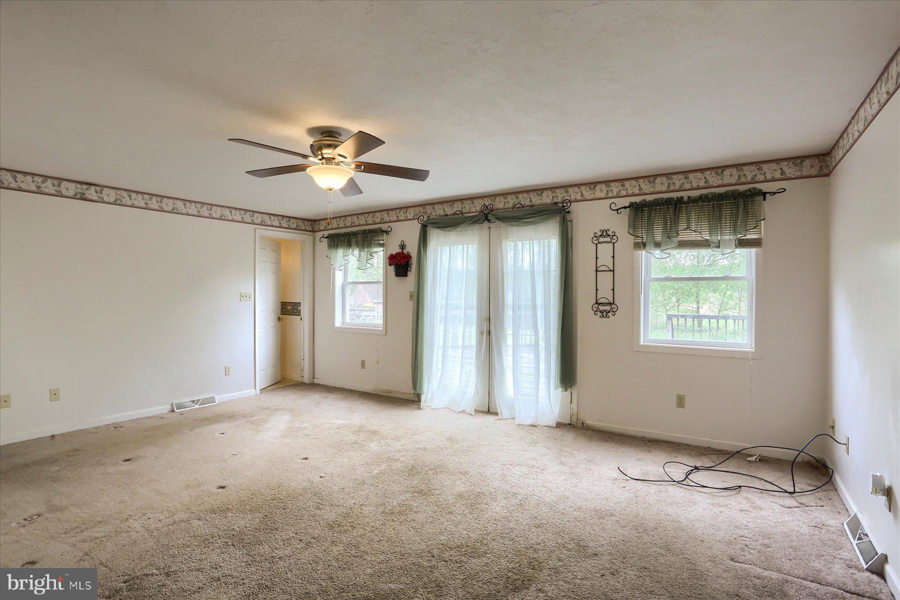 340 Hess Farm Road York, PA 17403 - Photo 25 of 40 Gallery Image 25