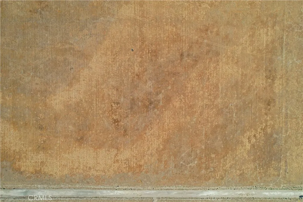 0 West Cor Avenue Lancaster, CA 93536 - Photo 12 of 28 a bathroom with a white shower