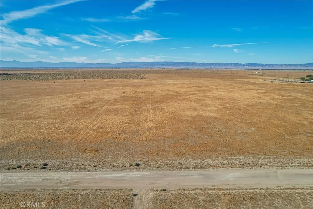 0 West Cor Avenue Lancaster, CA 93536 - Photo 24 of 28 a view of an ocean