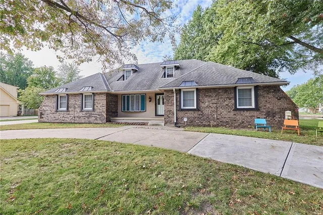 $415,000 | 1017 Johnston Drive, Raymore, MO 64083