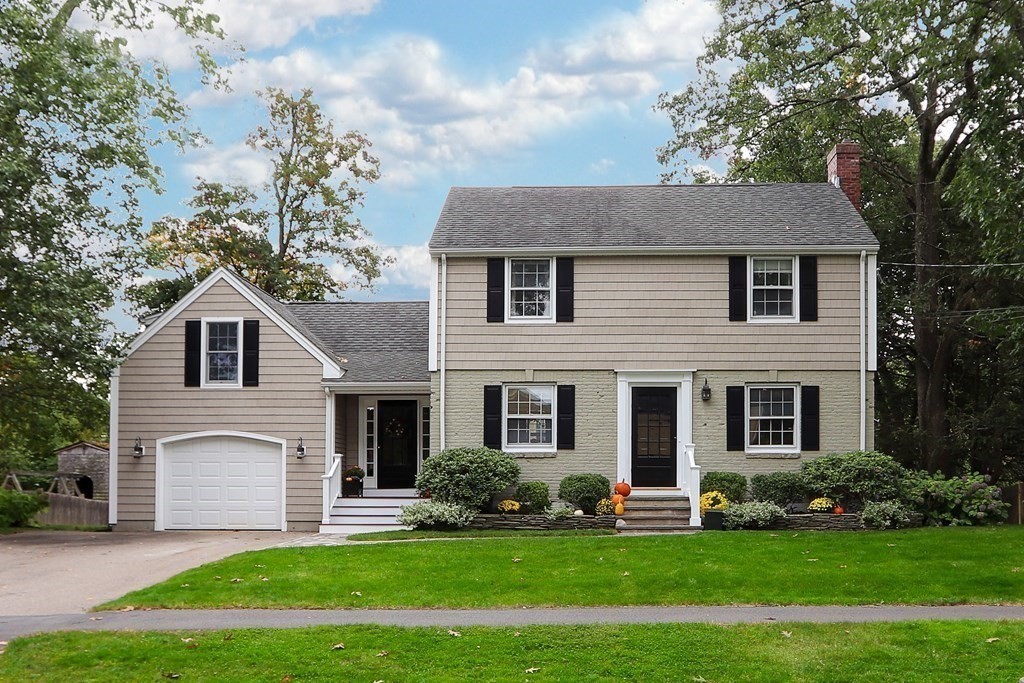 14 Sherwood Road Natick, MA 01760 - Photo 3 of 31 Gallery Image 3