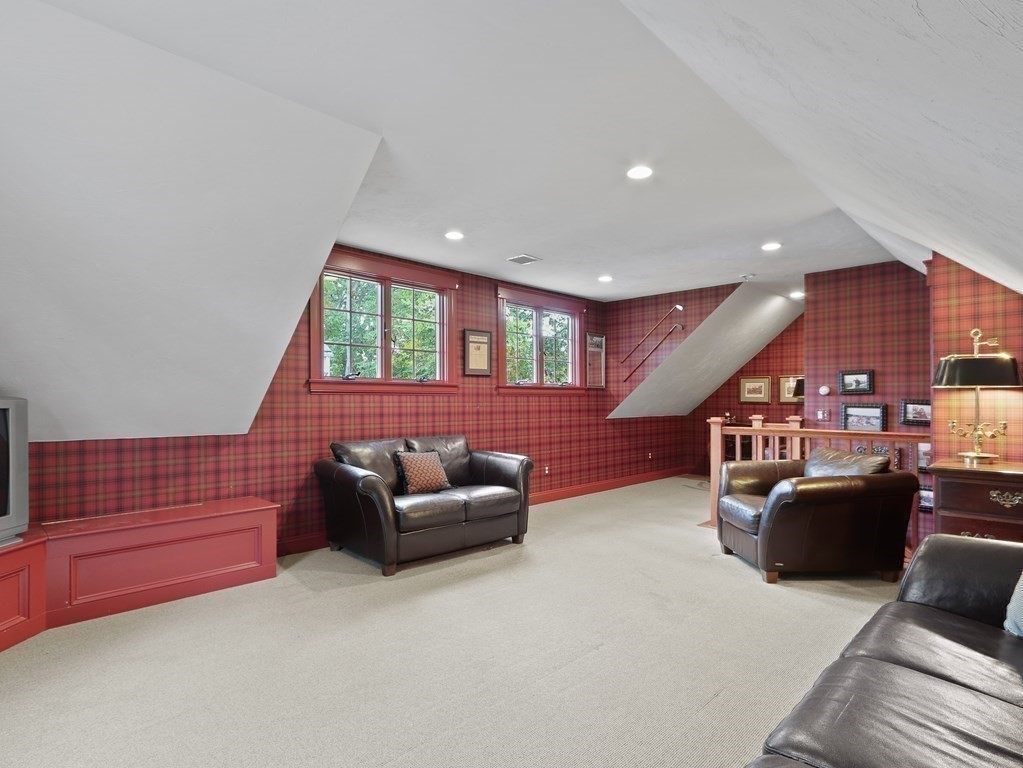 14 Sherwood Road Natick, MA 01760 - Photo 9 of 31 Gallery Image 9
