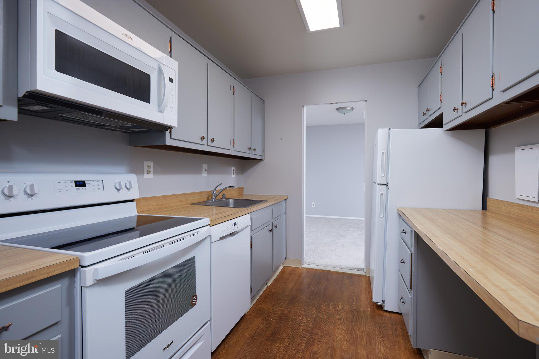 9701 Fields Road, Unit 800 Gaithersburg, MD 20878 - Photo 4 of 33