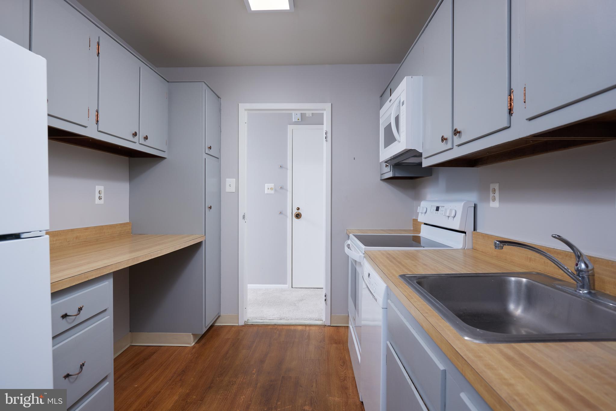 9701 Fields Road, Unit 800 Gaithersburg, MD 20878 - Photo 6 of 33