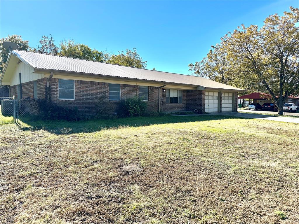 1311 3rd, Goldthwaite, TX 76844 Compass