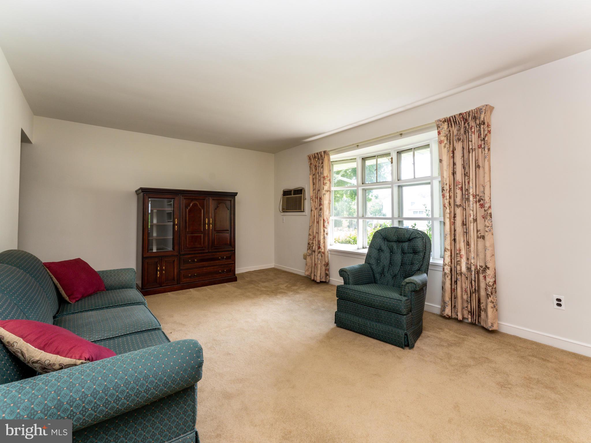 132 Brookhill Road Newtown Square, PA 19073 - Photo 3 of 40 Gallery Image 3