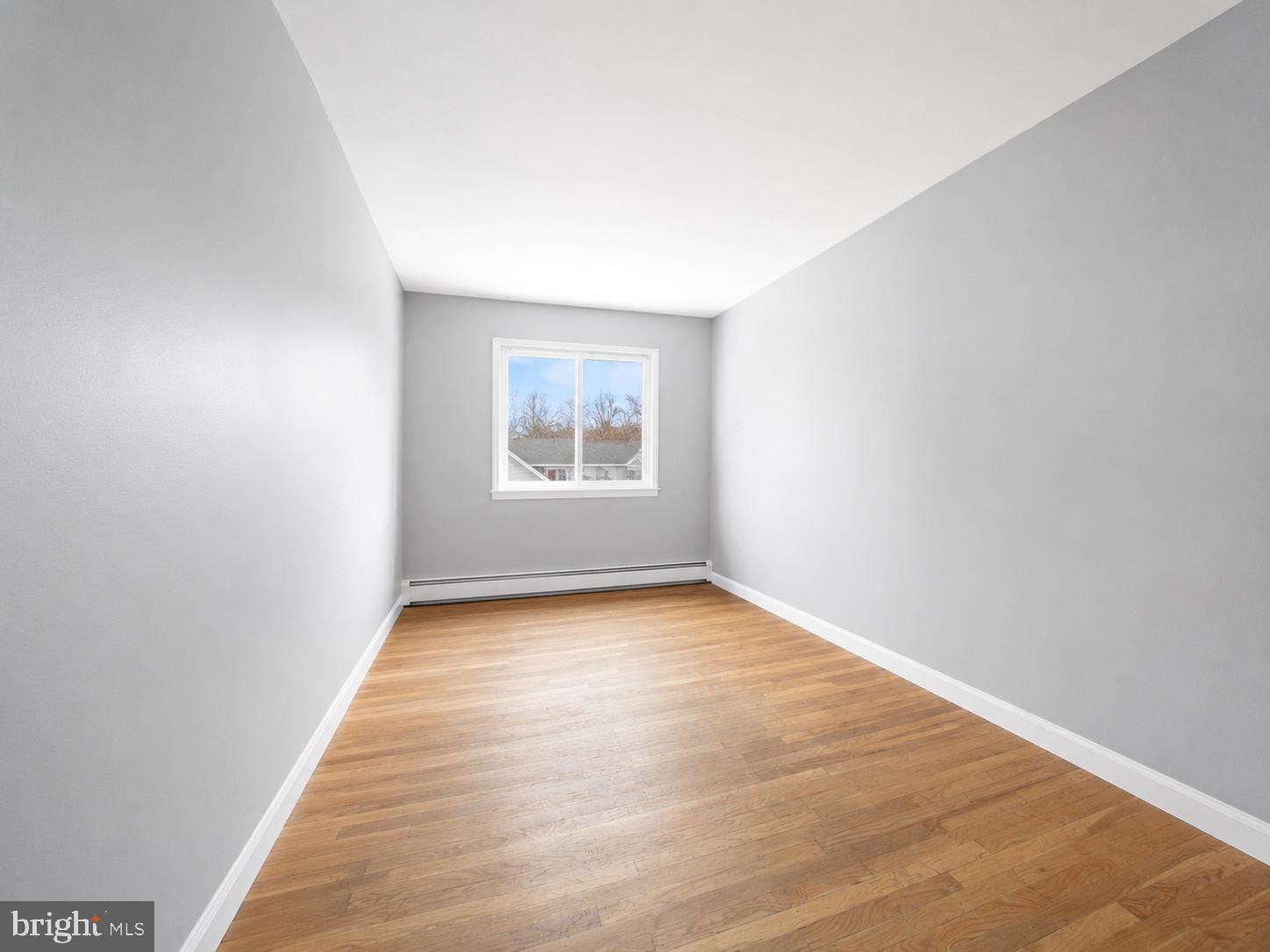 816 Lancing Road West Deptford, NJ 08096 - Photo 13 of 24 Bright spacious Bedroom 3