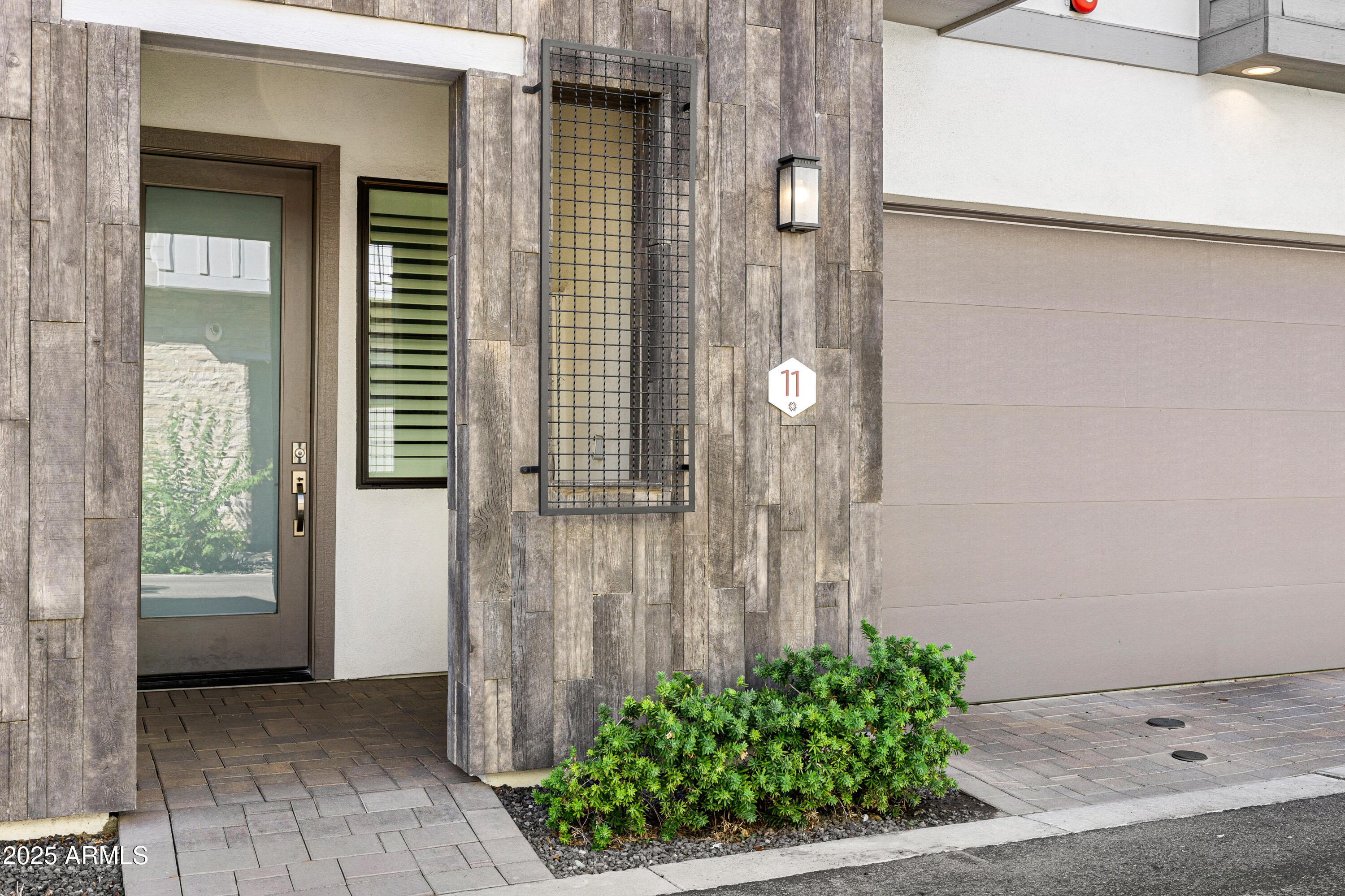 3200 North 39th Street, Unit 11 Phoenix, AZ 85018 - Photo 1 of 24 a view of a bathroom