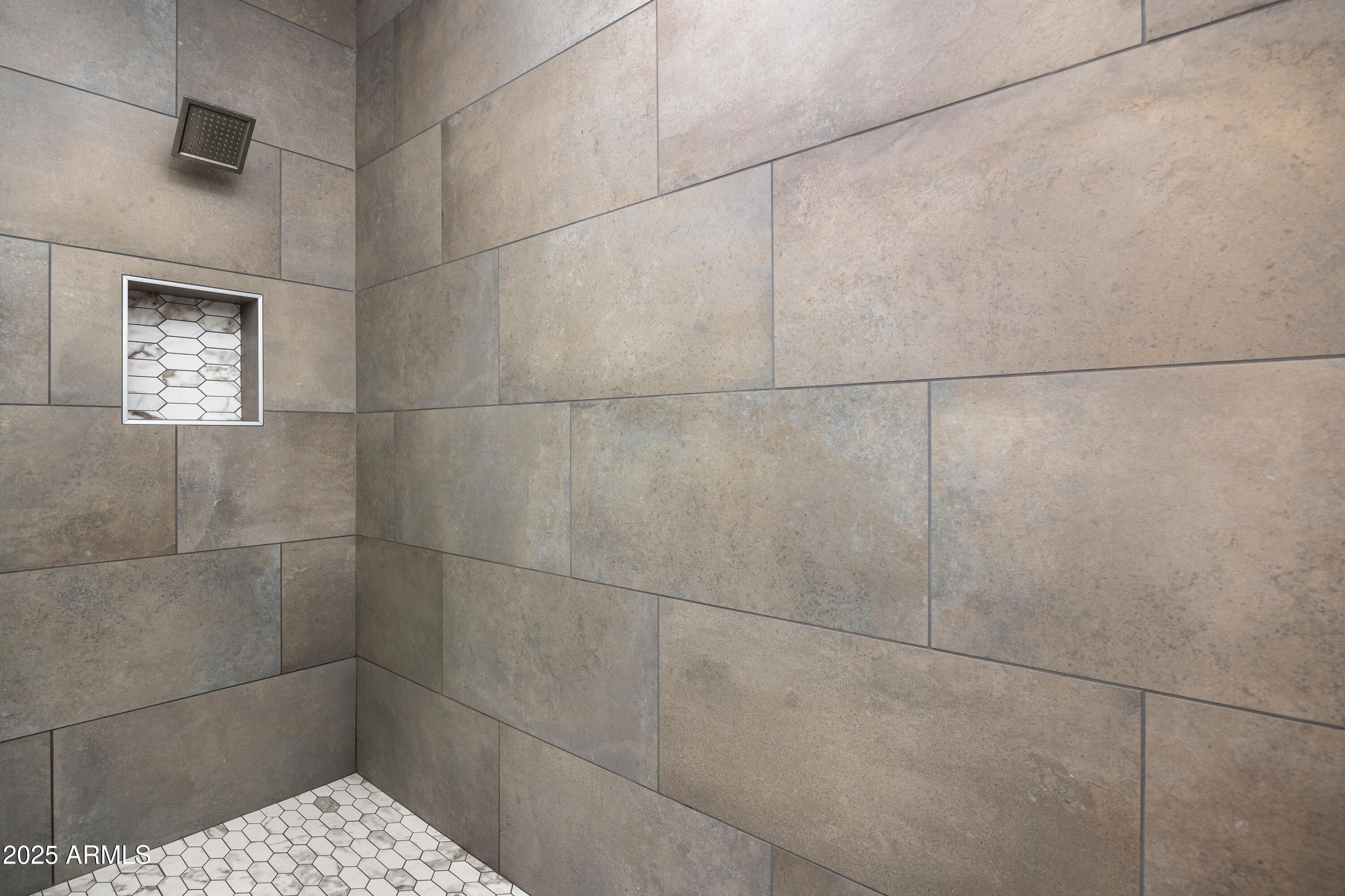 3200 North 39th Street, Unit 11 Phoenix, AZ 85018 - Photo 14 of 24 a bathroom with a shower