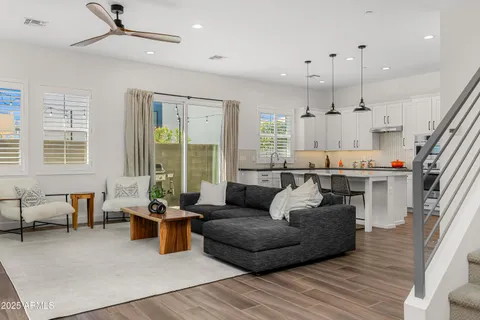 $680,000 | 3200 North 39th Street, Unit 11, Phoenix, AZ 85018