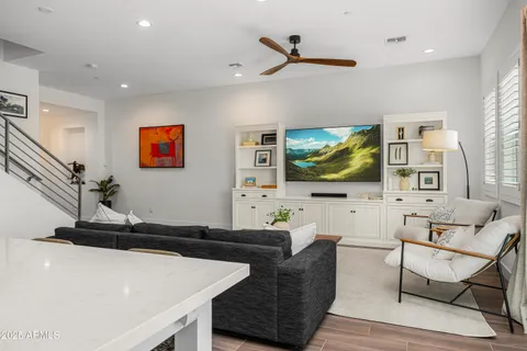 $680,000 | 3200 North 39th Street, Unit 11, Phoenix, AZ 85018