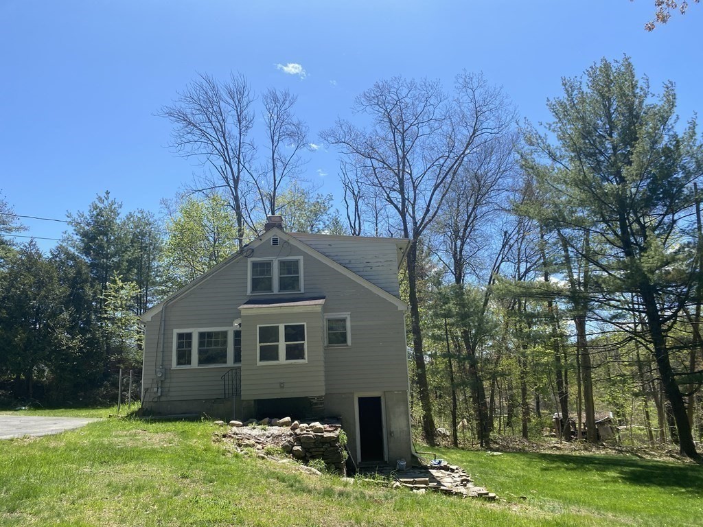 298 Ashby State Road Fitchburg, MA 01420 - Photo 4 of 34 Gallery Image 4