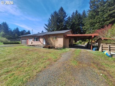 62934 Crown Point Road Coos Bay, OR 97420 - Photo 3 of 21