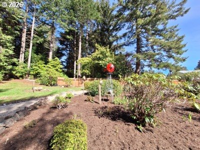 62934 Crown Point Road Coos Bay, OR 97420 - Photo 4 of 21
