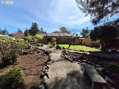 62934 Crown Point Road Coos Bay, OR 97420 - Photo 5 of 21