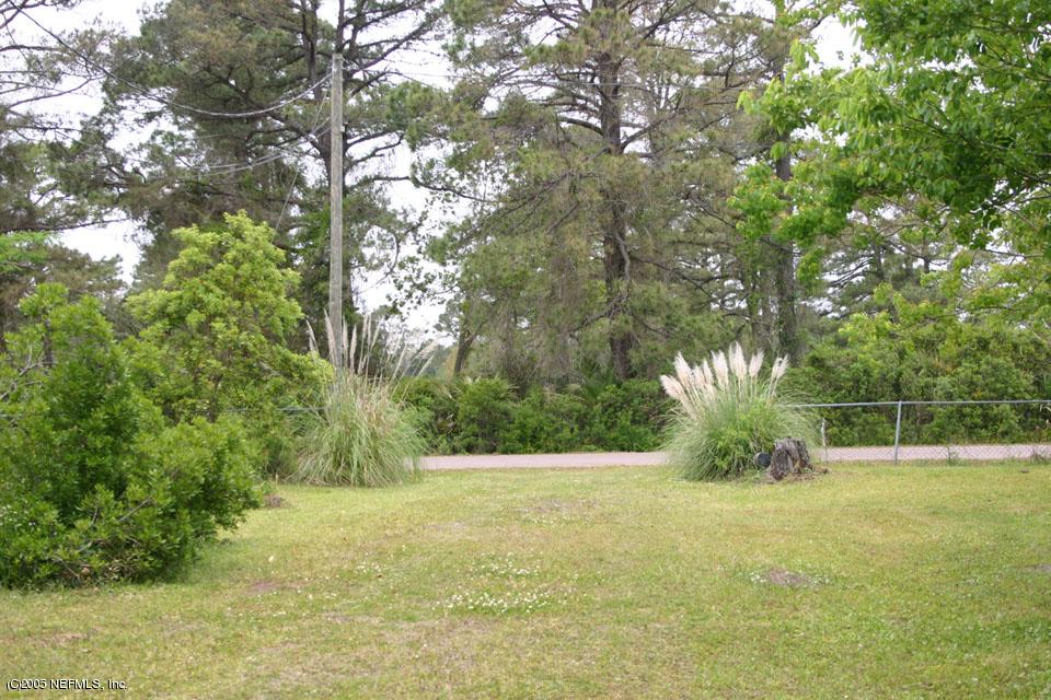 15663-65 Shellcracker Road Jacksonville, FL 32226 - Photo 8 of 11 a view of outdoor space and yard