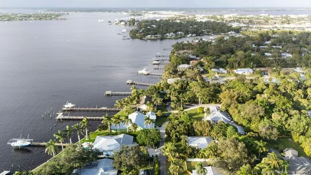 $641,250 | 535 Southwest Siesta Way, Stuart, FL 34994