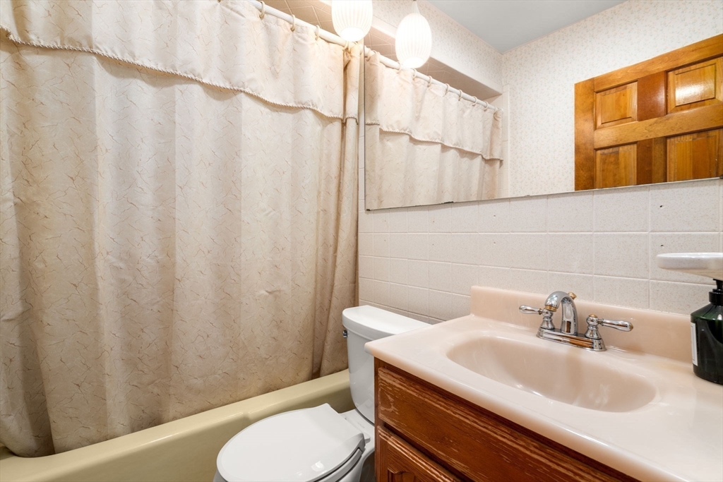 25 Kendall Road Lexington, MA 02421 - Photo 16 of 33