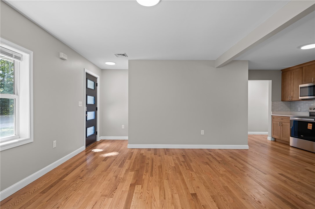 20 Maple Court Hopkinton, RI 02804 - Photo 9 of 47 Living Room/Kitchen