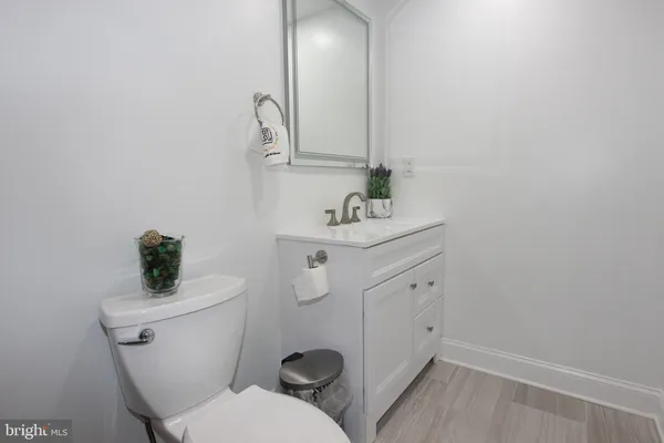 $2,100 | 38 Riggs Road Northeast, Washington, DC 20011
