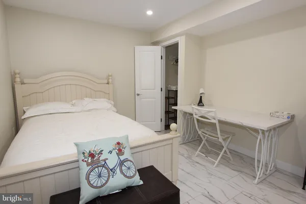 $2,100 | 38 Riggs Road Northeast, Washington, DC 20011